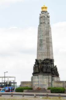 Infantry Memorial in front of the Palais de Justice